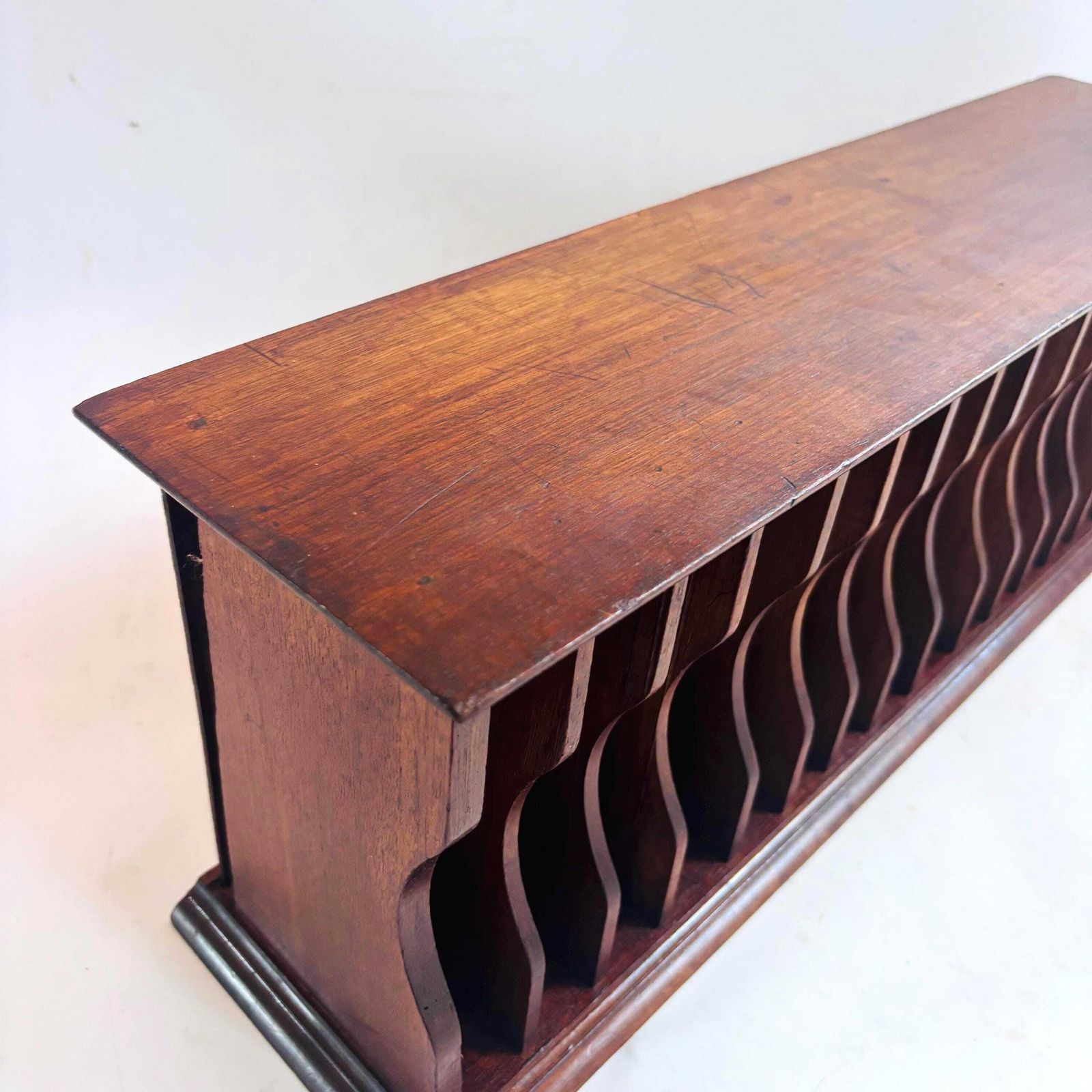 Casier à partitions d'époque édouardienne en acajou, organiseur de bureau, vers 1910 photo furniture