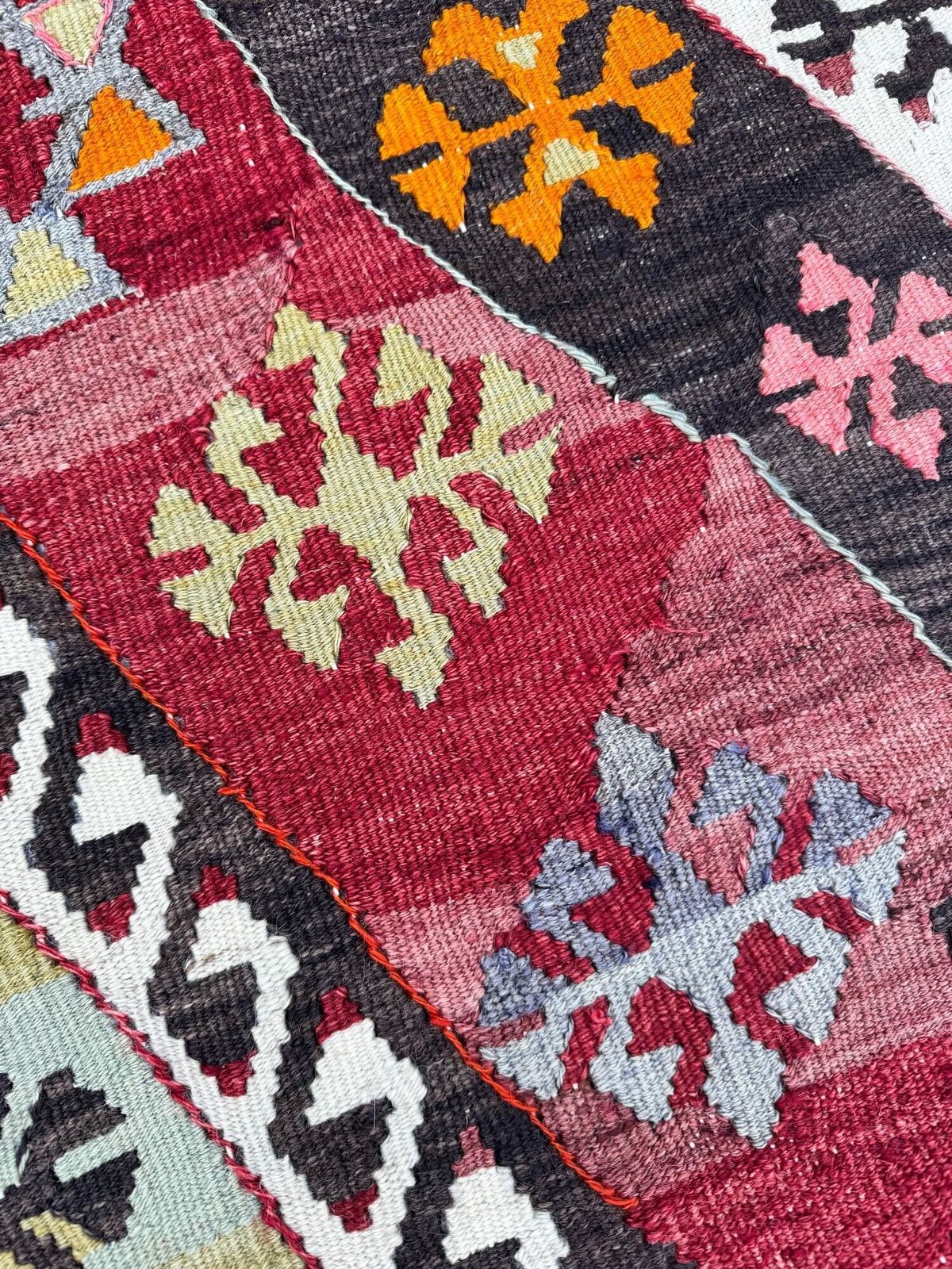 photo furniture Kilim Kruk 1,03m x 0,47m x H0,39m