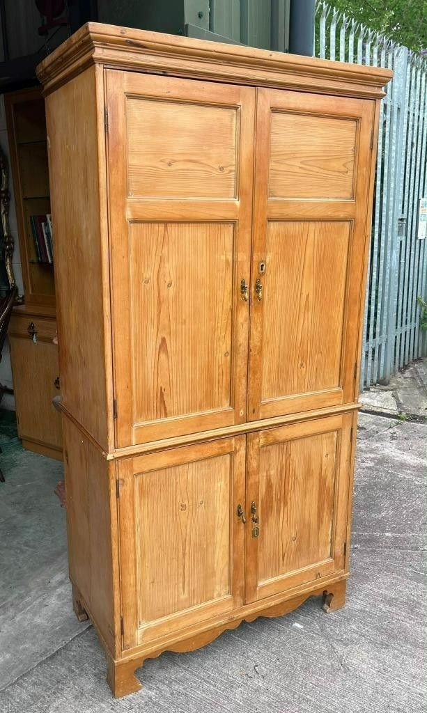 Antique 19th C Pine Large 4 Door Kitchen Housekeepers Larder Pantry Cupboard