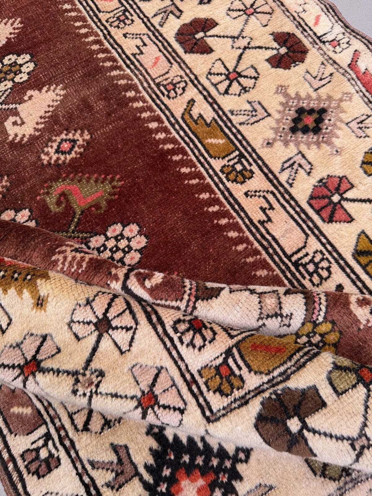photo buy Turkish Milas Rug 116x200 Cm Handmade Vintage Carpet Ushak