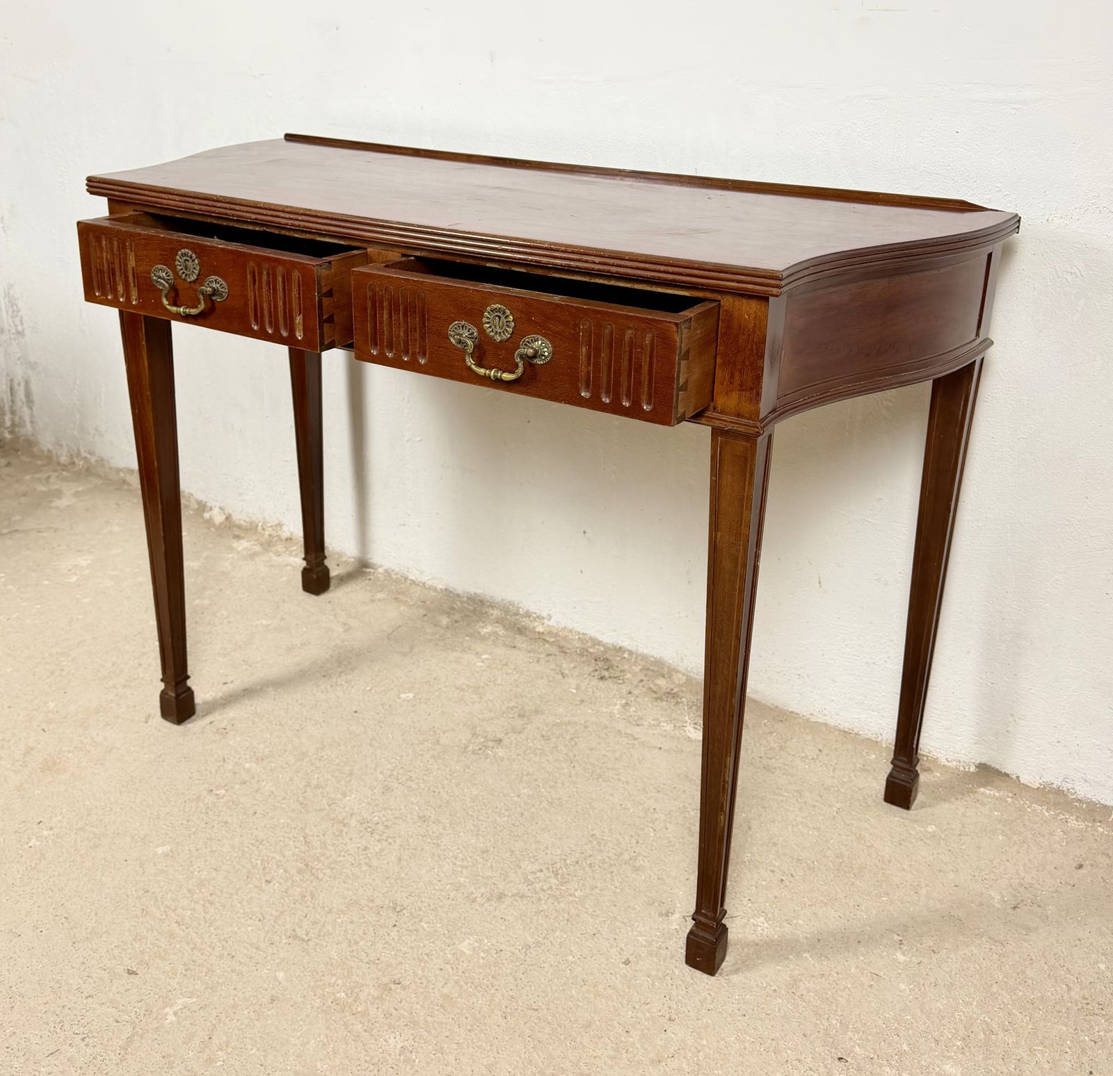 Spaanse consoletafel met twee lades, ca. jaren 1980 photo vinterior