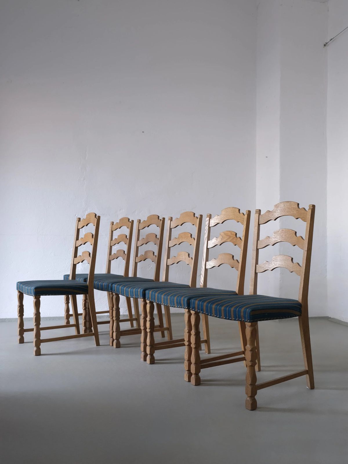 6 Ladder Back Chairs van Henning Kjaernulf, Denemarken, jaren 1950 photo buy
