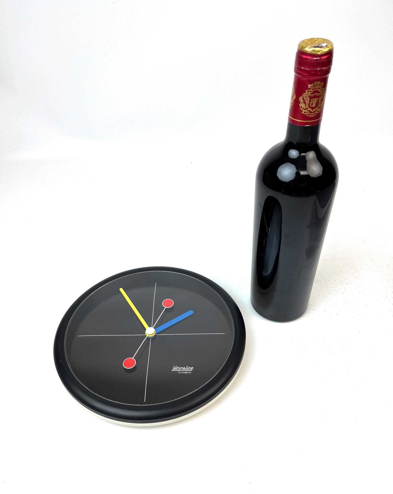 Zeldzame wandklok uit de jaren 80, Postmodern Memphis, Junghans Young Line photo Woonaccessoires