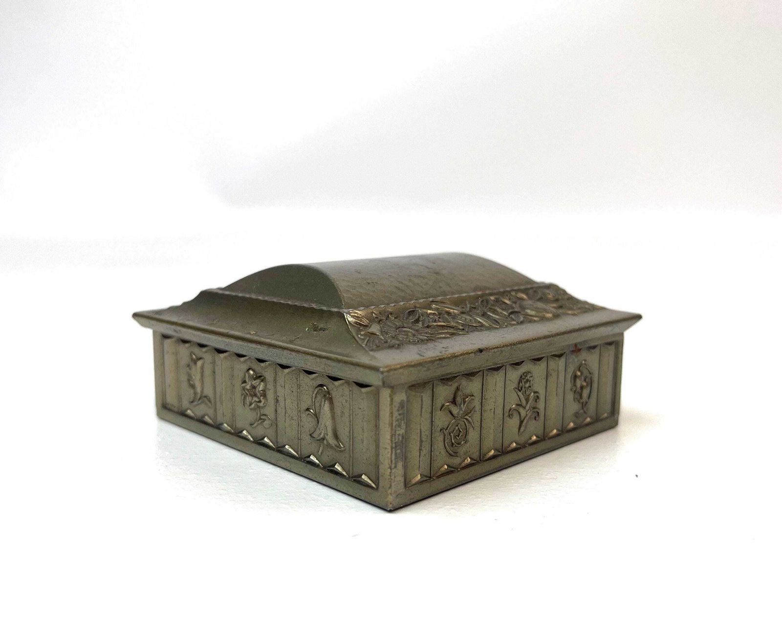 Zeldzame kleine art deco Bauhaus Vienna Secession sieradendoos van Dagobert Peche voor Dralle photo Woonaccessoires