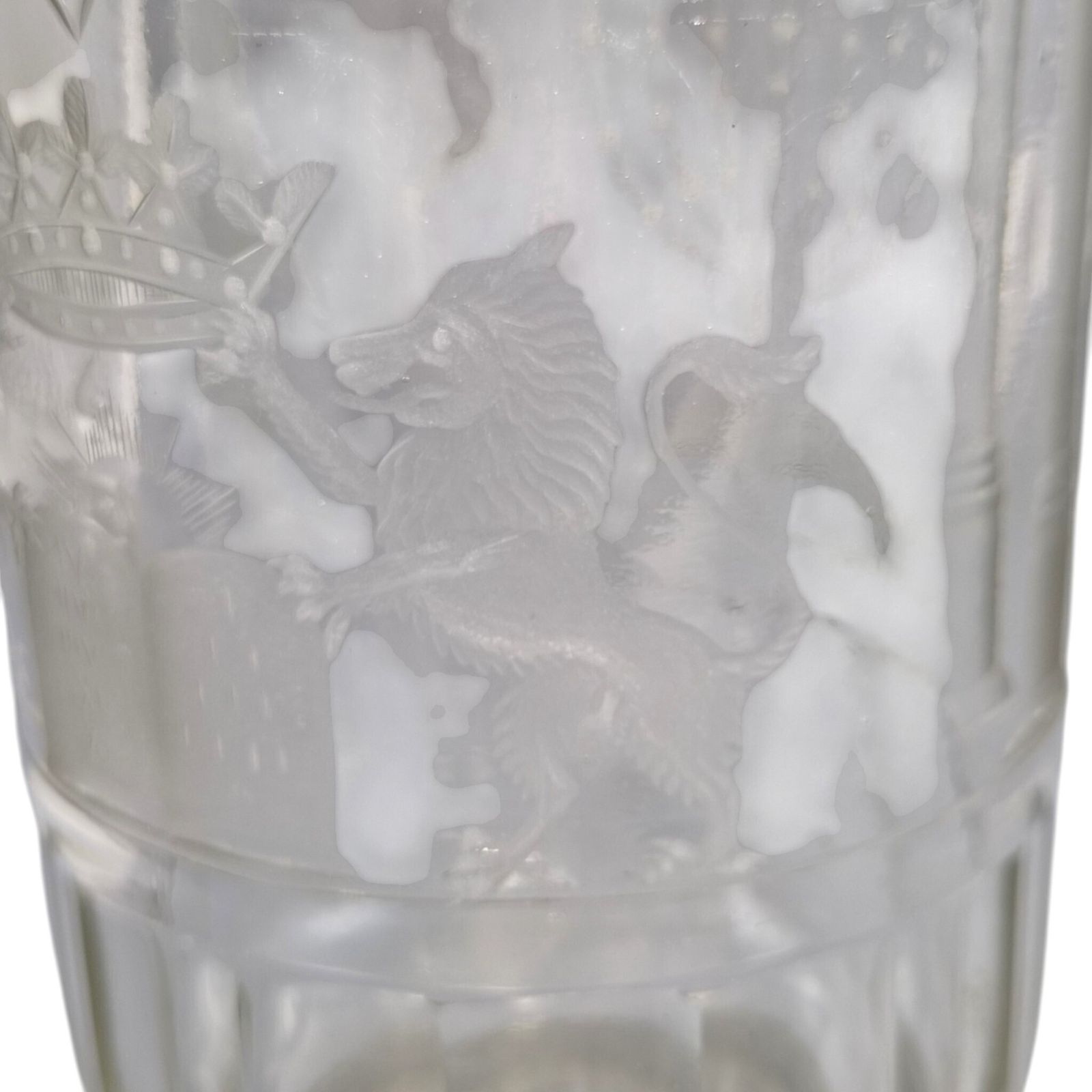 Woonaccessoires Grote Boheemse Joods-Vrijmetselaarsceremoniële Gegraveerde Glazen Beker, ca. 1850-1860 photo