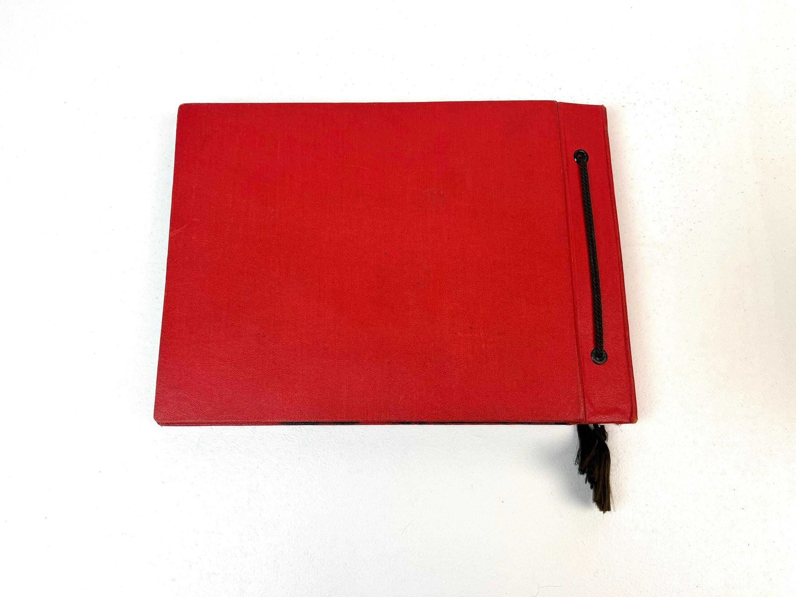 photo for sale Album photo Bauhaus allemand, rouge, Suprematism, De Stijl, Art déco, Allemagne, 1930