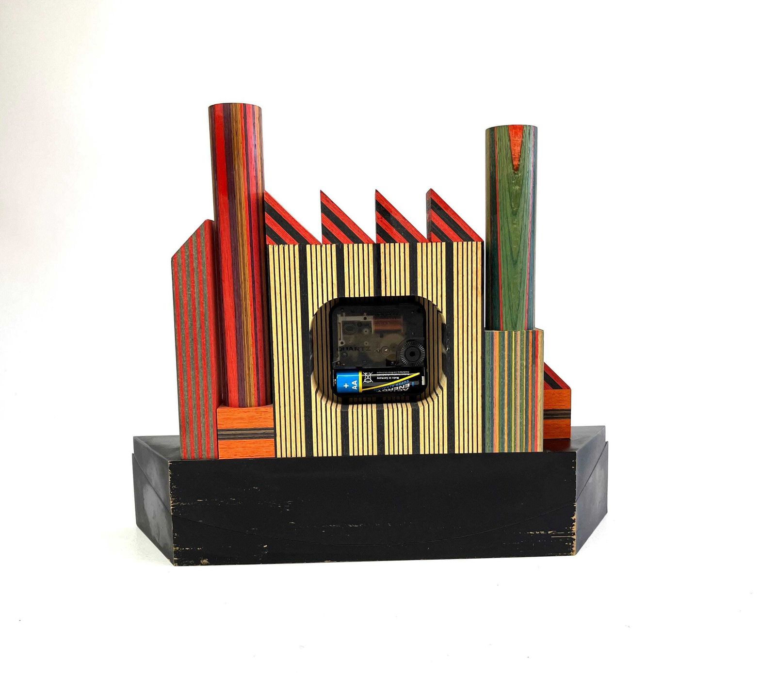 Zeldzame bureauklok uit de jaren 80, postmodern Memphis-design, van Pirondini photo vinterior