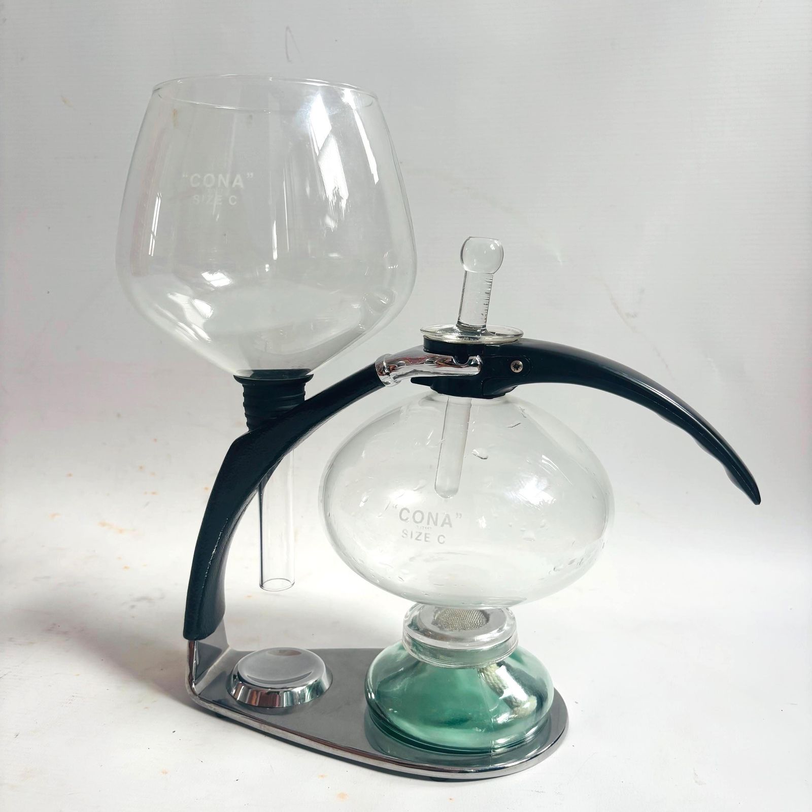 Cafetière à vide Cona Size C, modèle de fin de production, par Abram Games