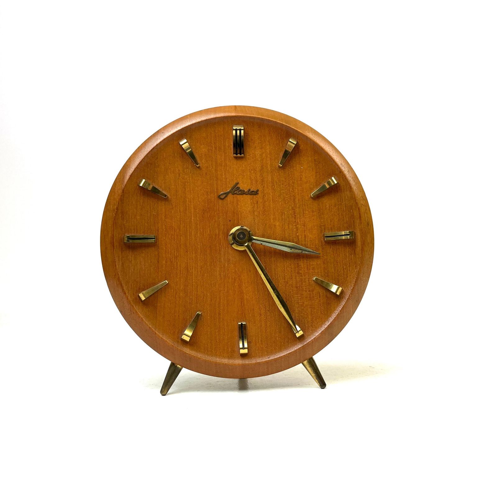 Horloge de bureau ronde mid-century sur trépied en teck, par Haid, Allemagne, 1960. photo furniture