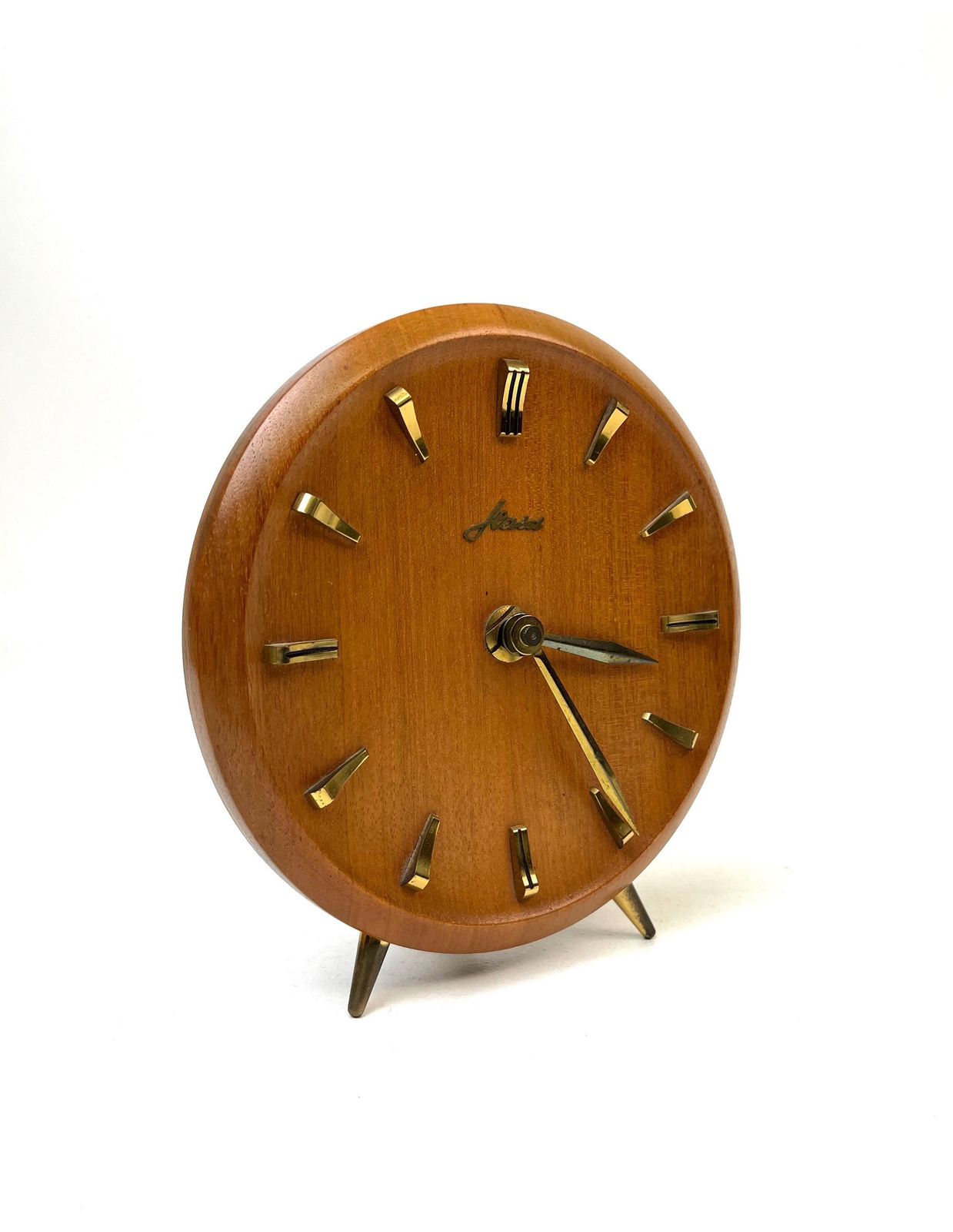 Horloge de bureau ronde mid-century sur trépied en teck, par Haid, Allemagne, 1960. photo vinterior