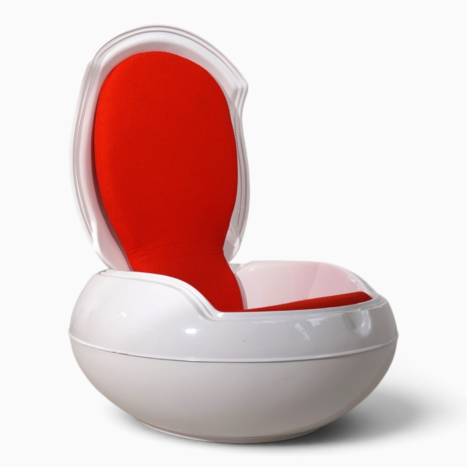 Peter Ghyczy Senftenberger Egg Lounge Chair/ Garden Egg Chair voor Veb Synthesewerk Schwarzheide, 1970 photo vinterior