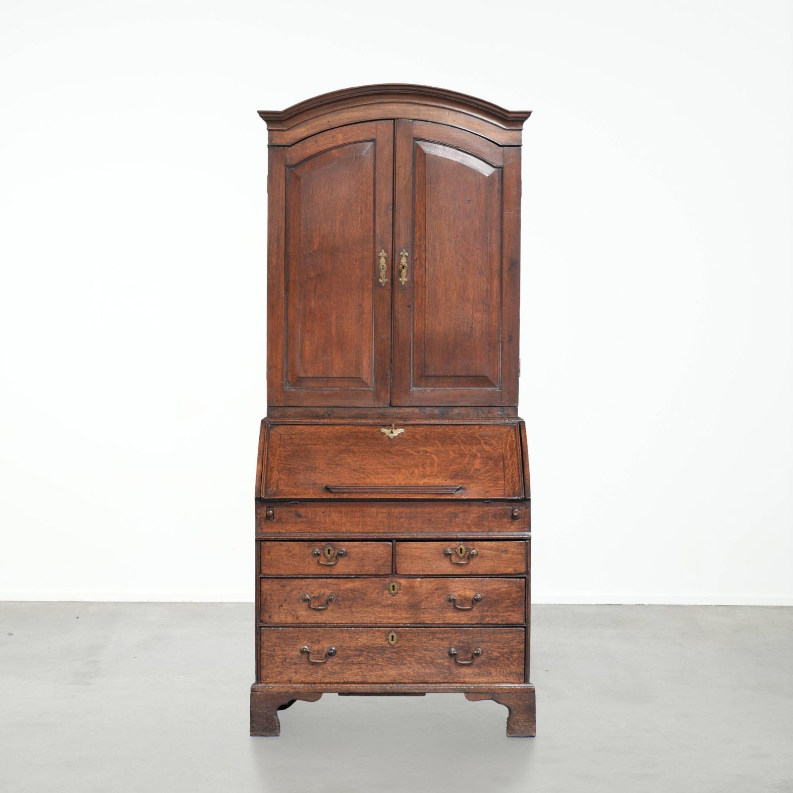 Very Beautiful And Practical Antique 18th Century English Oak Desk Secretary With Upright/Bookcase