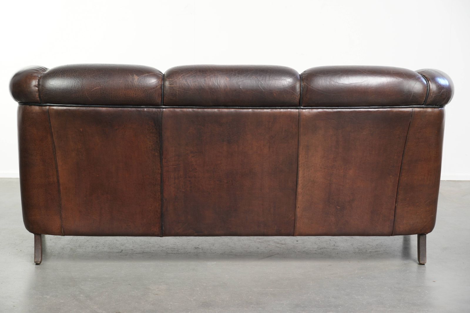 photo vinterior Beautiful Set Consisting Of A Sheepskin Sofa Together With Its Matching Club Armchair With A Luxurious Appearance
