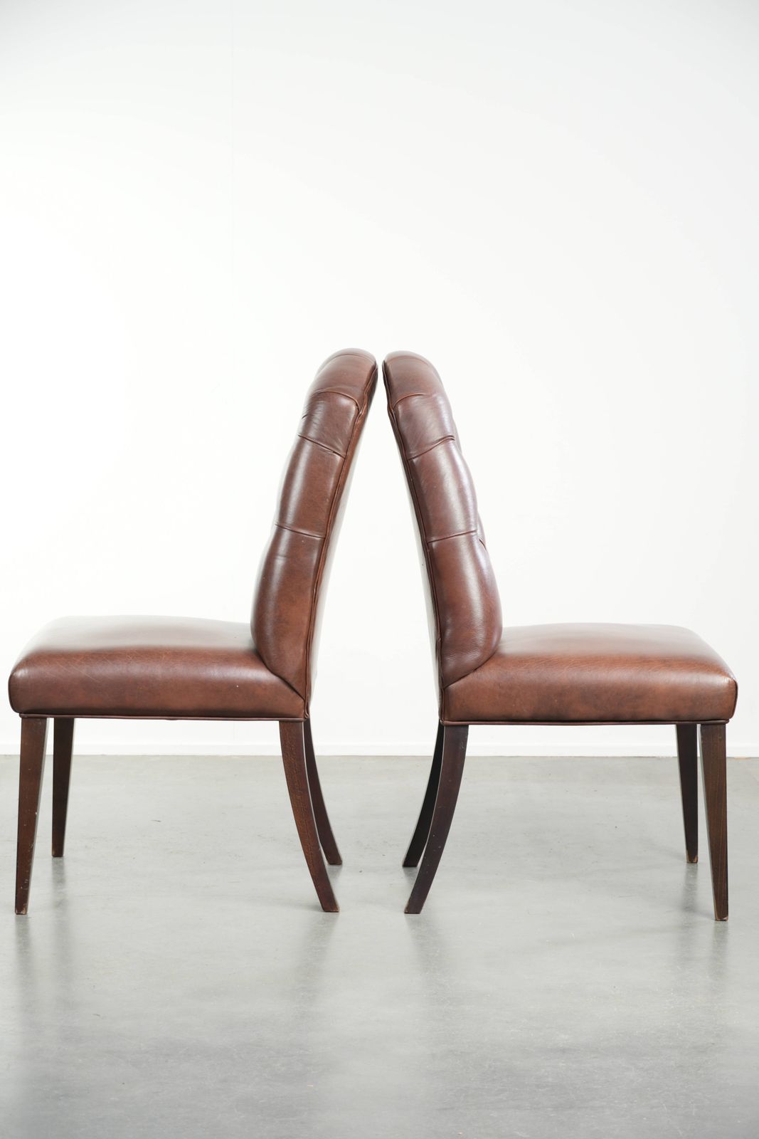 Set van 6 Fijne Cognackleurige Koeienhuid Chesterfield Eetkamerstoelen in Engelse Stijl photo 1514.0