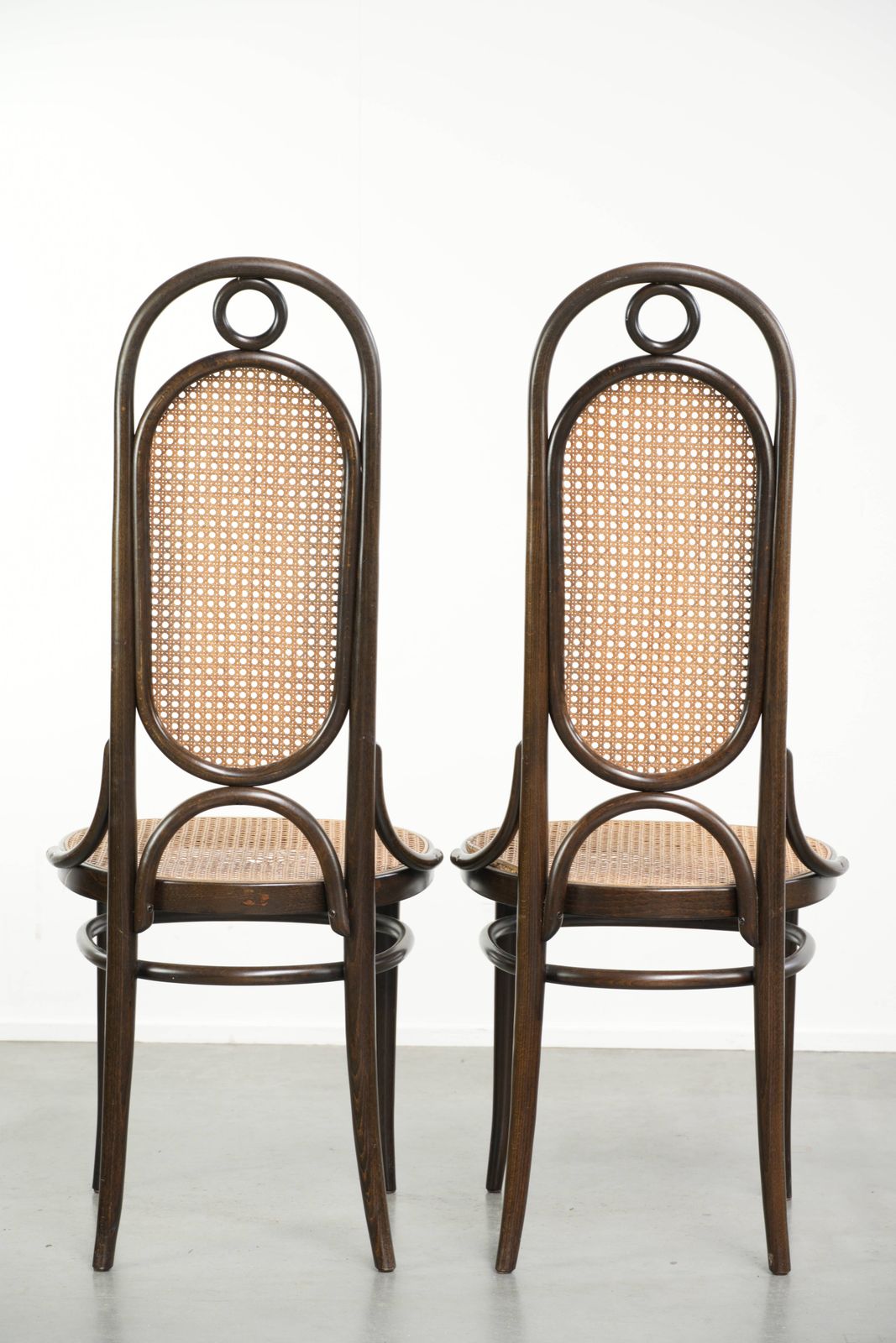 Set van 2 vintage Thonet design webbing eetkamerstoelen, bistrostoelen met gebogen hout, Long John model photo for sale
