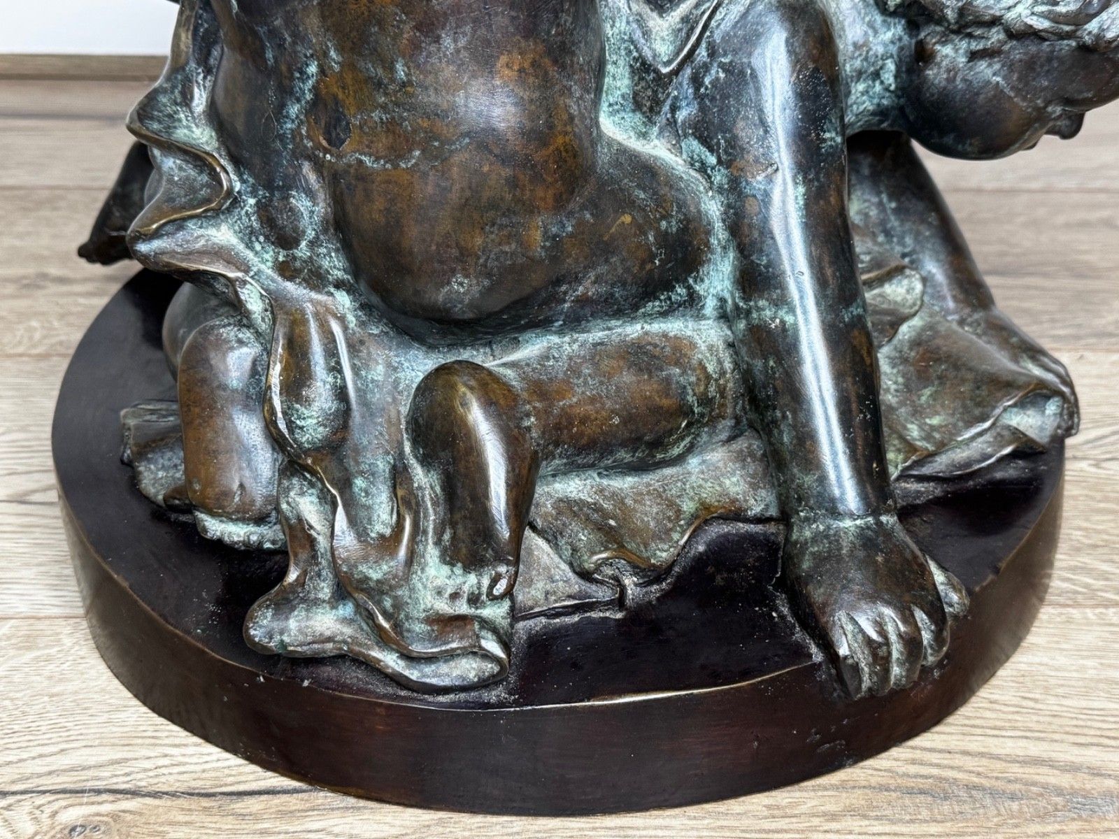 photo vinterior Bronze Group Call Of The Triton Conch Sea Putti  In The Manner Of Claude Michel
