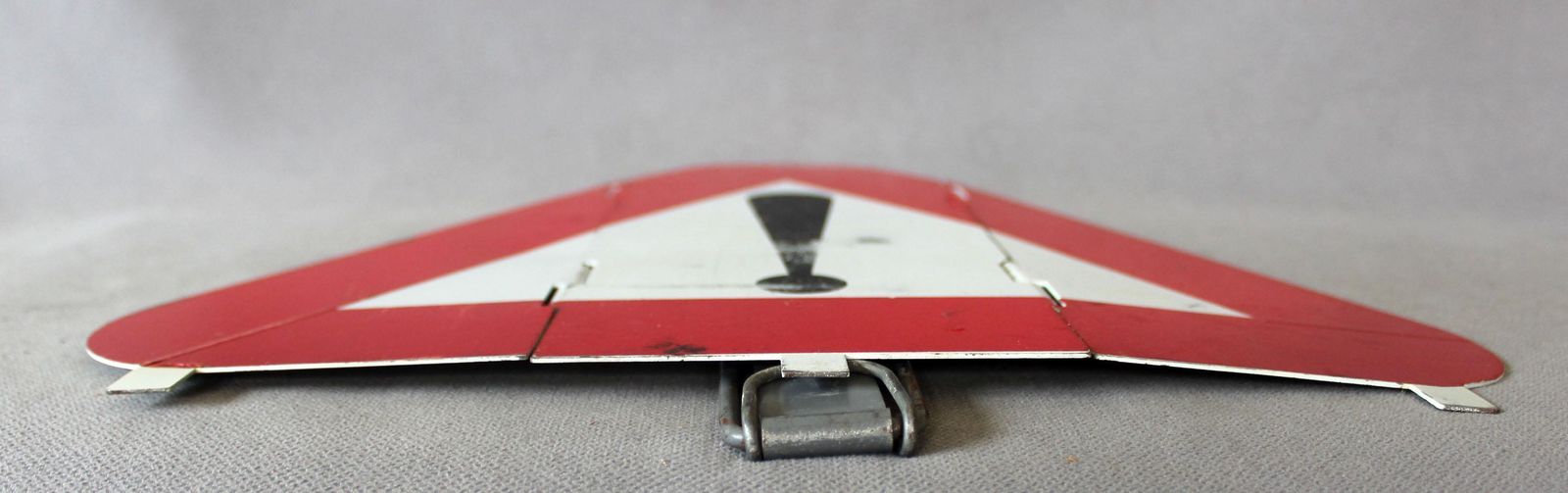 photo vintage Large Vintage European Steel Folding A51 Triangle Road Warning Sign, Three Foldable Section, Red And White, Belgium Rog, Danger Hazard
