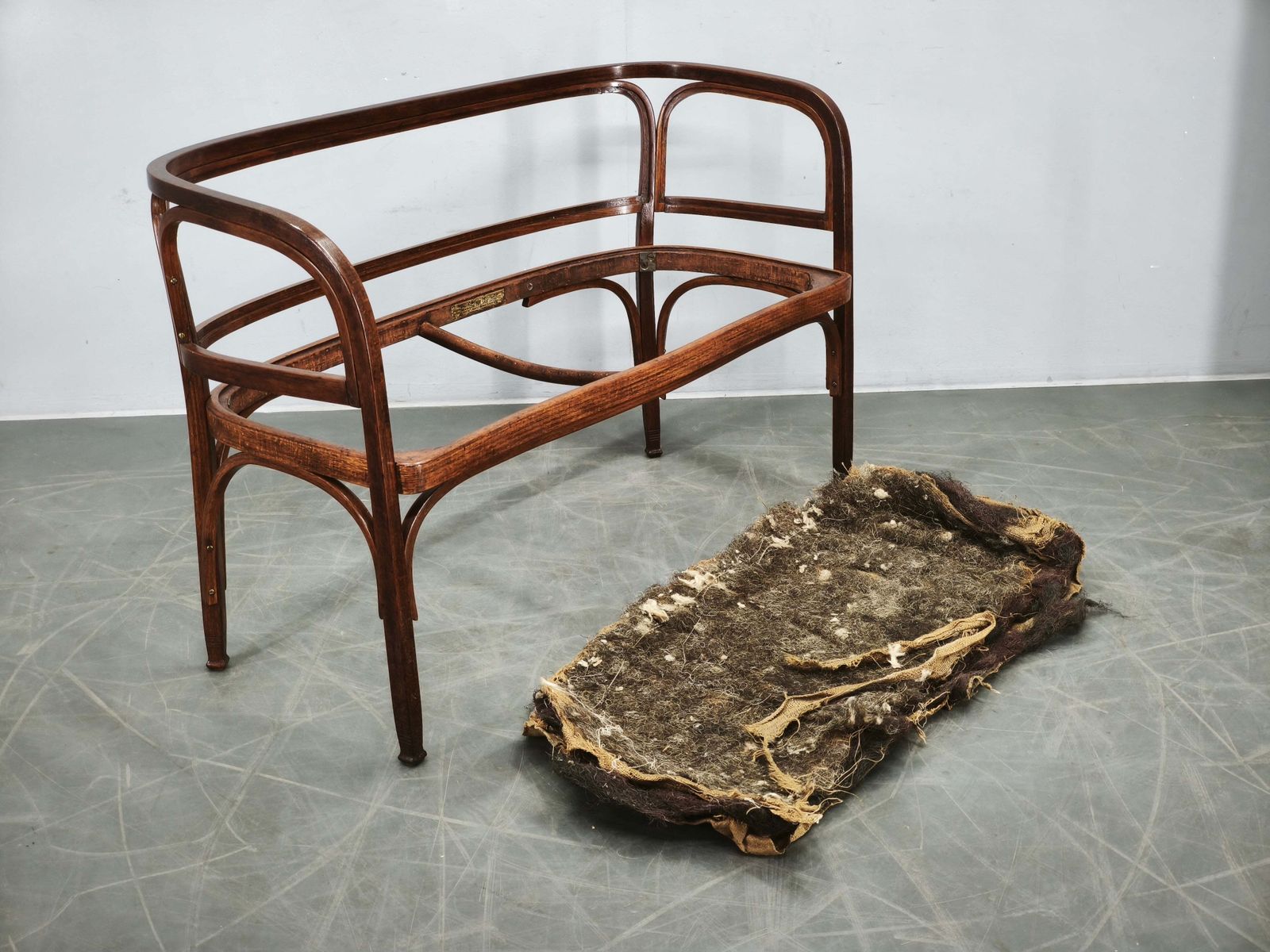 Gustav Siegel Model 715/C Settee For Jacob & Josef Kohn, Circa 1901 photo Furniture