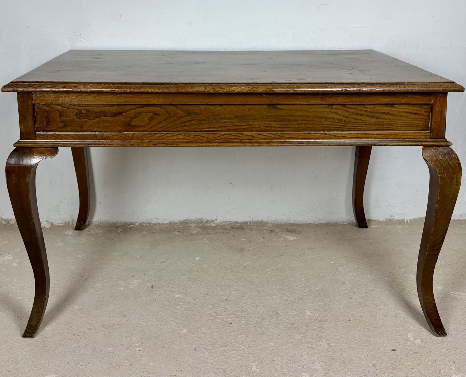 photo for sale Spaans eiken schrijfbureau met drie lades, midden 20e eeuw