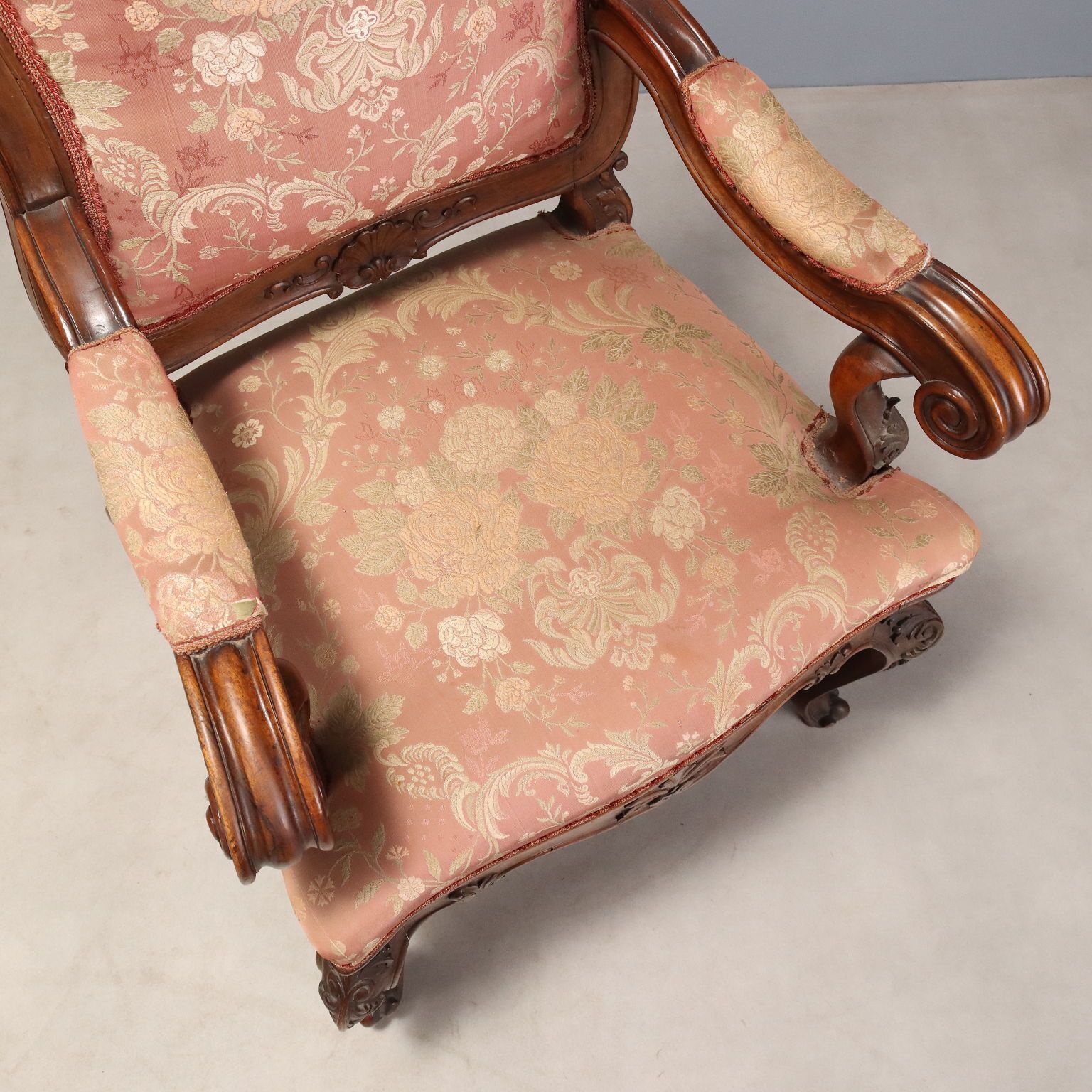 Fauteuils d'époque Louis-Philippe en noyer et tissu, XIXe siècle photo vintage