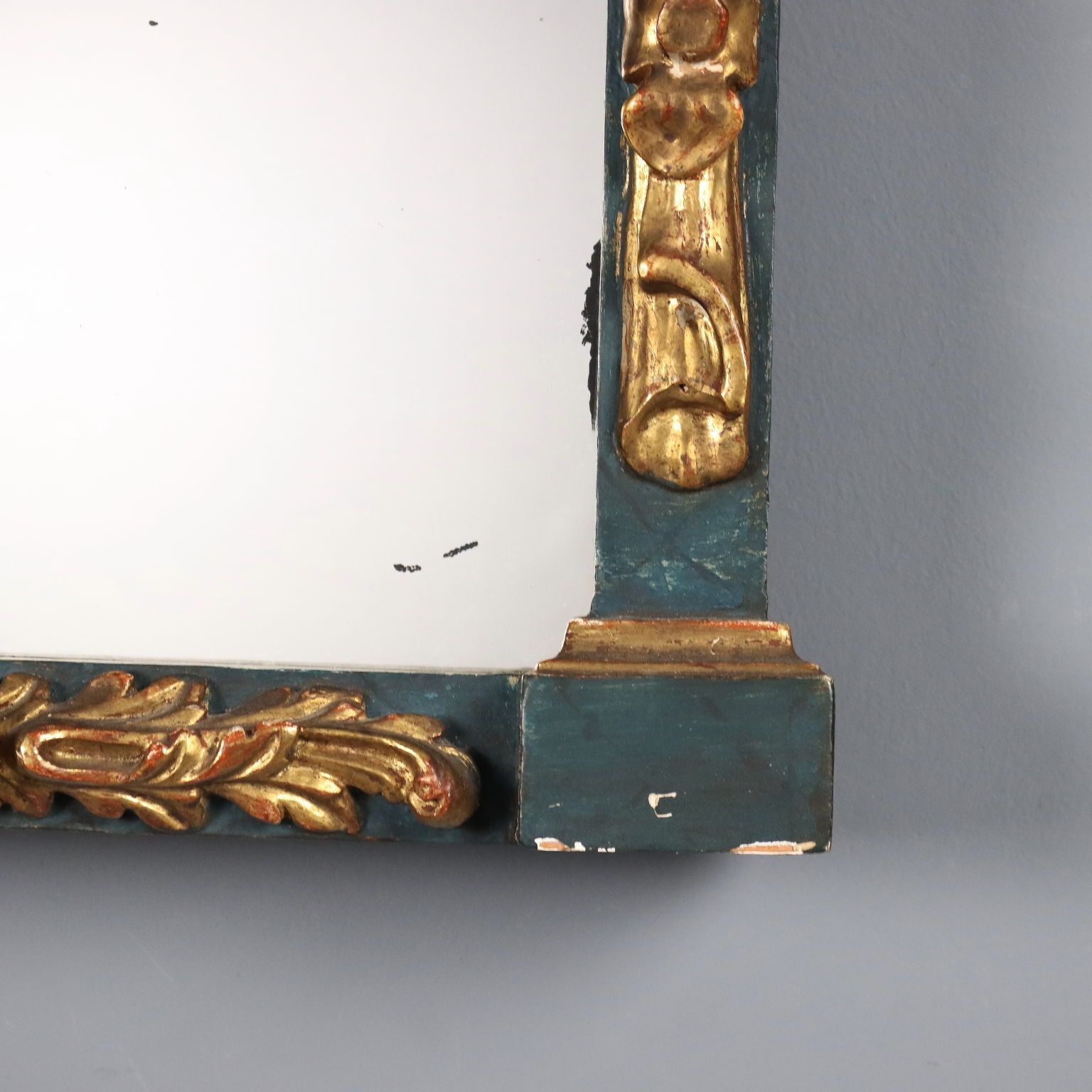 Miroir d'époque en bois sculpté, doré et laqué, Italie, XIXe siècle photo vintage