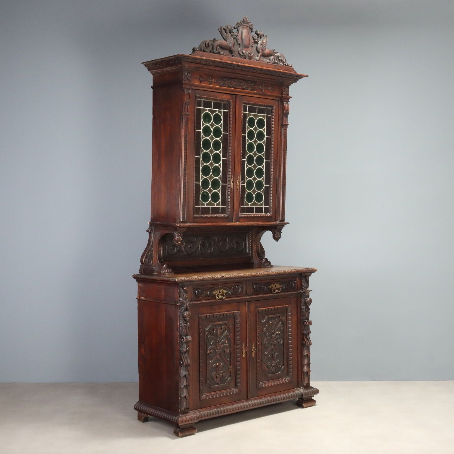 Armoire d'époque néo-Renaissance en noyer, Italie, XIXe siècle