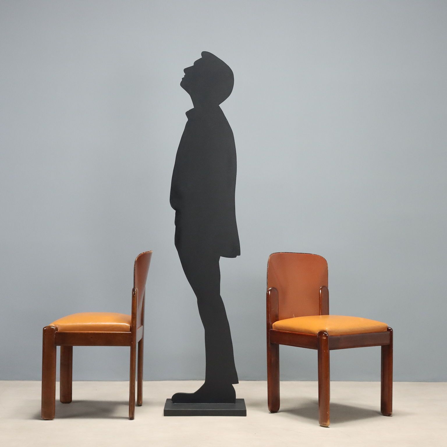 Ensemble de huit chaises par Silvio Coppola pour Bernini photo furniture
