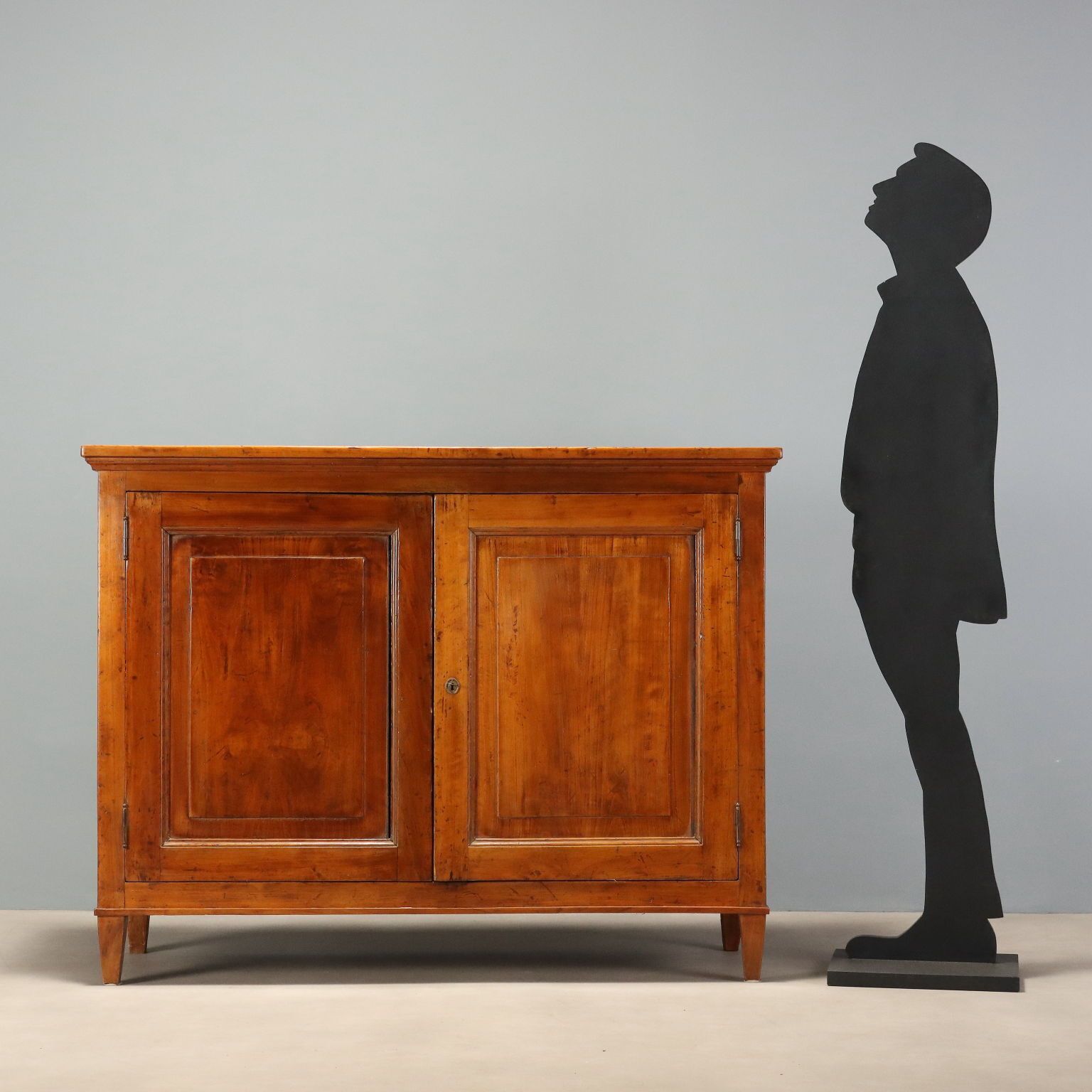 Armoire d'époque Directoire en peuplier teinté noyer, XIXe siècle photo for sale