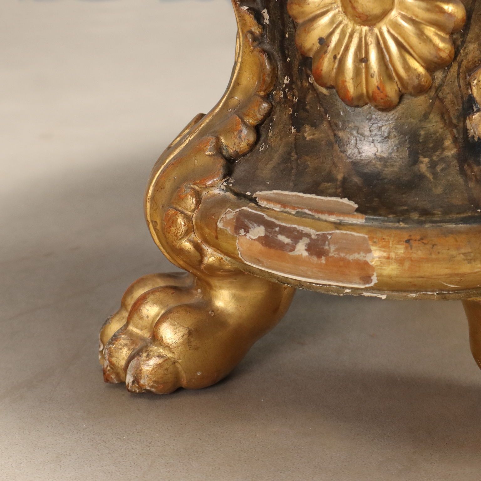 Petites tables d'époque en albâtre et bois sculpté, Italie, XIXe siècle photo buy