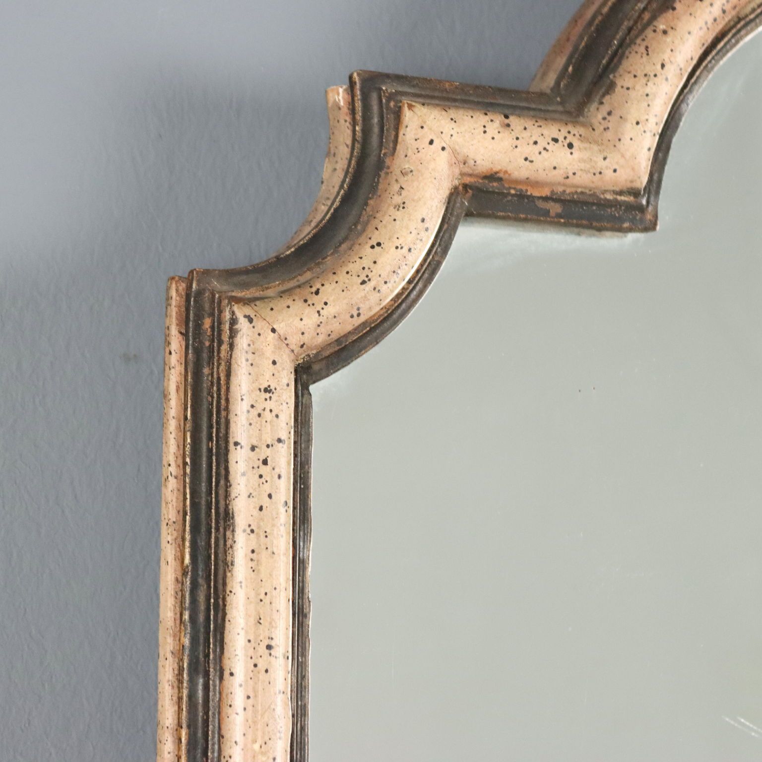 Miroir d'époque en bois sculpté et laqué, Italie, XXe siècle photo buy