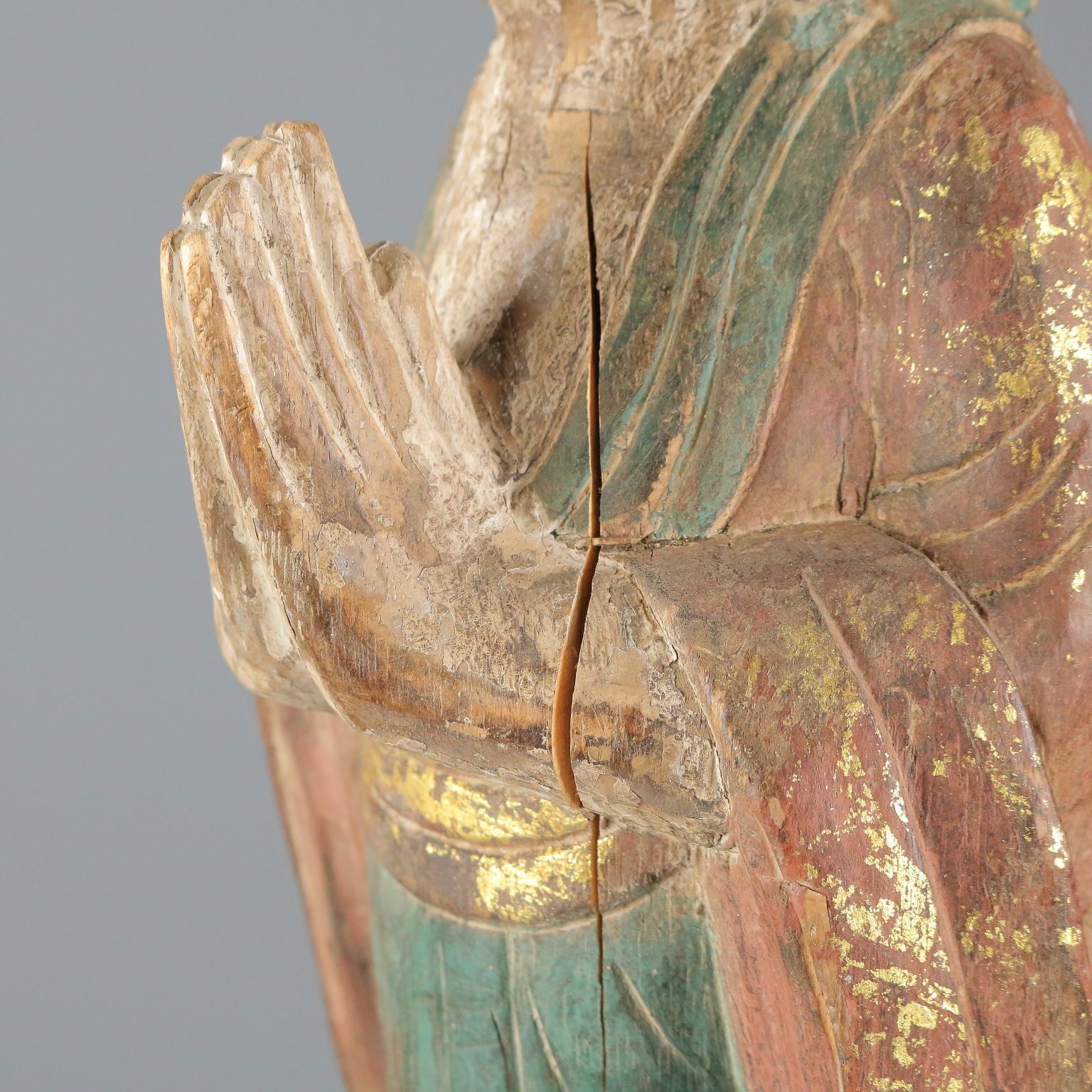 Sculpture de Bouddha en bois sculpté photo 250.0