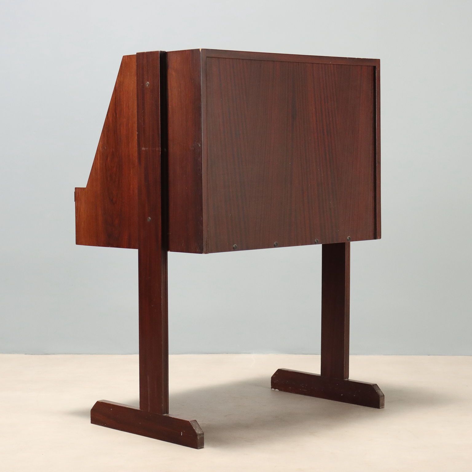 photo for sale Bureau à cylindre vintage en placage de bois exotique, Italie, années 1960