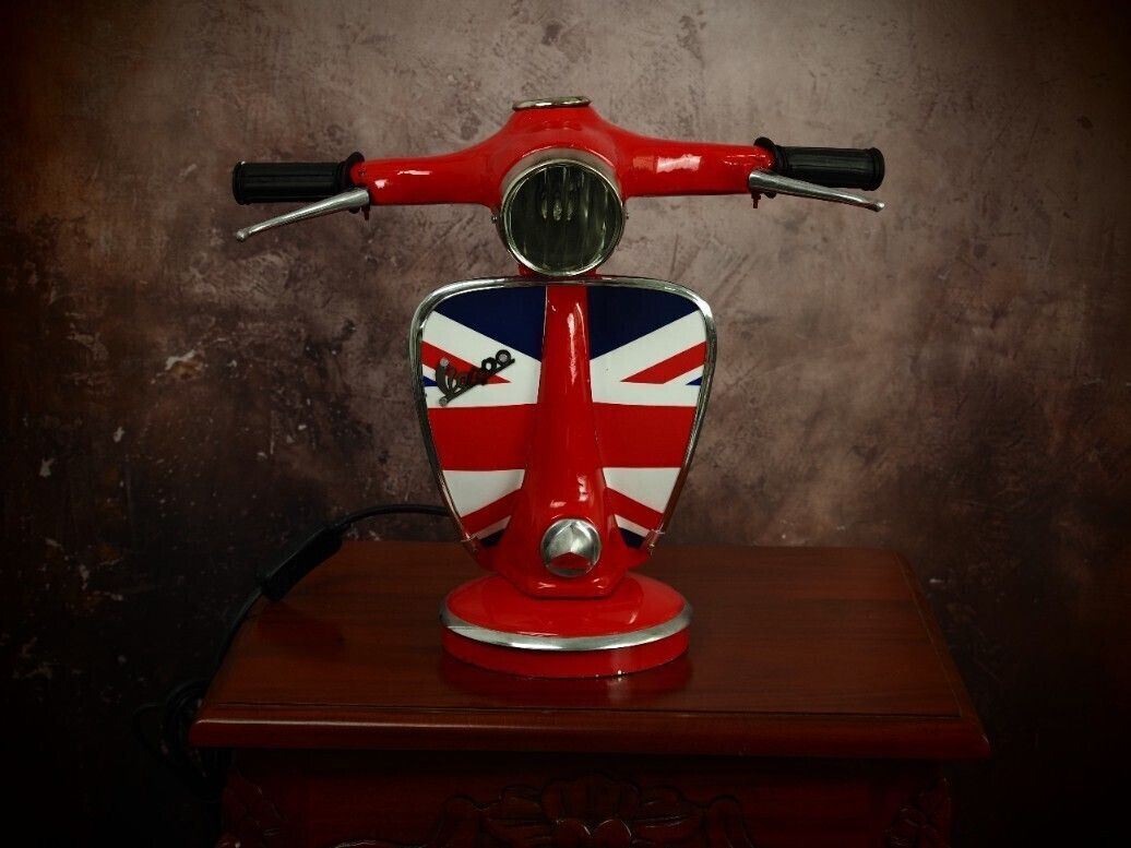 Vintage Vespa Scooter Tafellamp, Union Jack Design, Stijl Met Lamp Inbegrepen, 33 cm Hoog
