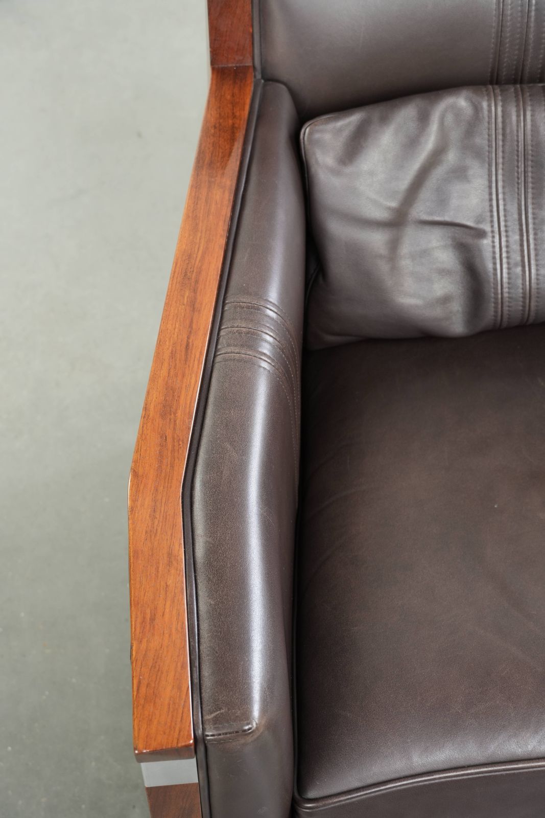 Schuitema Art Deco Design Fauteuil Uit De Decoforma Serie Met Luxueuze Donkerbruine Rundleren Bekleding photo buy