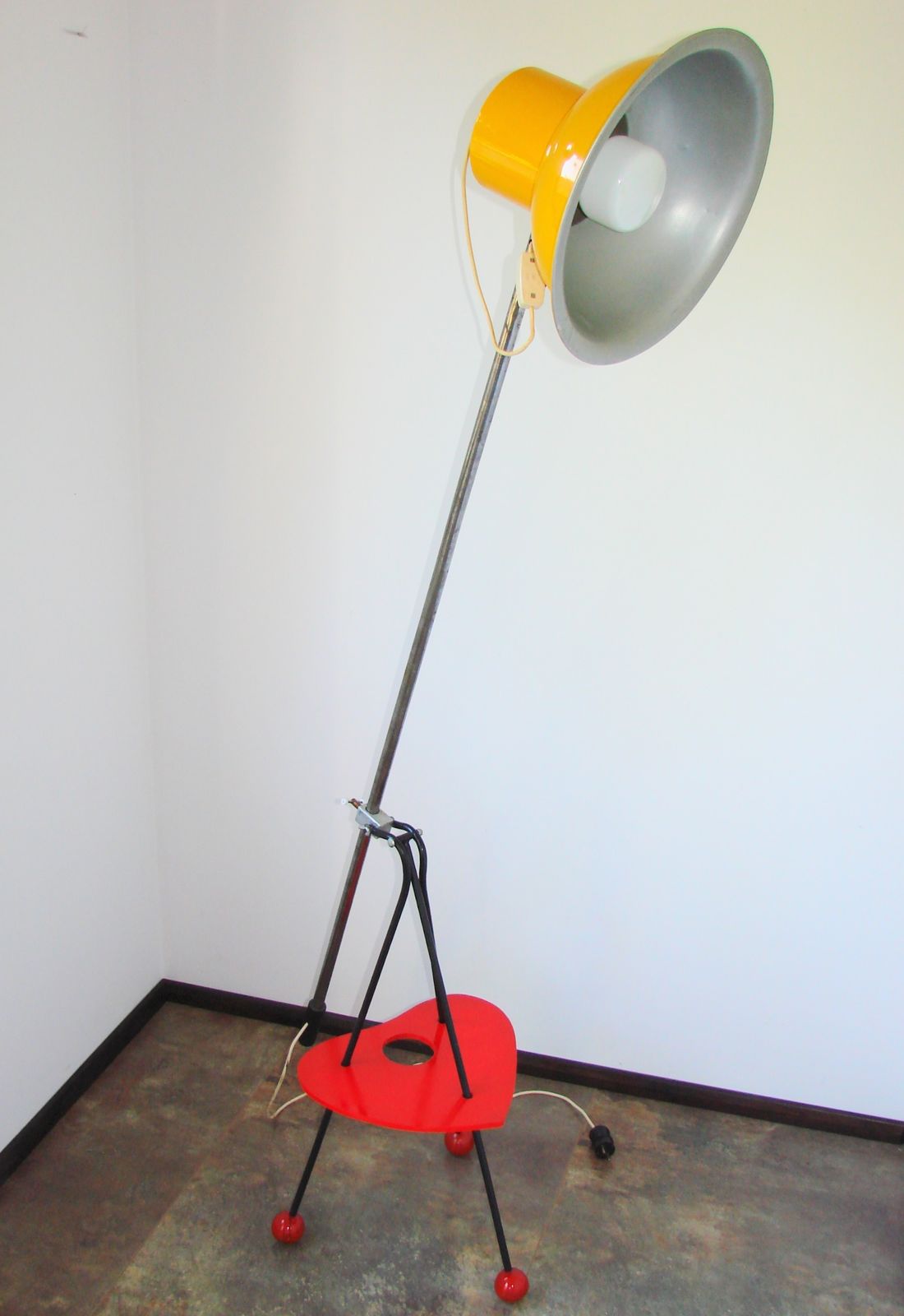 Vloerlamp, Polen, jaren 1960. photo vintage