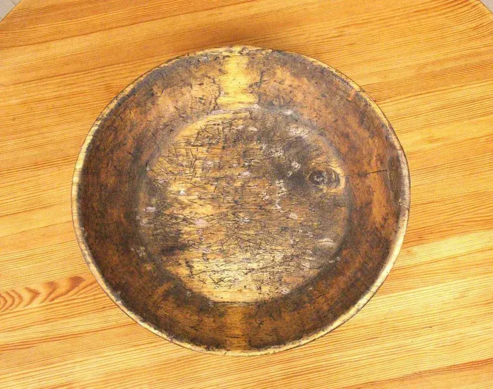 Grand bol en bois folklorique suédois photo for sale