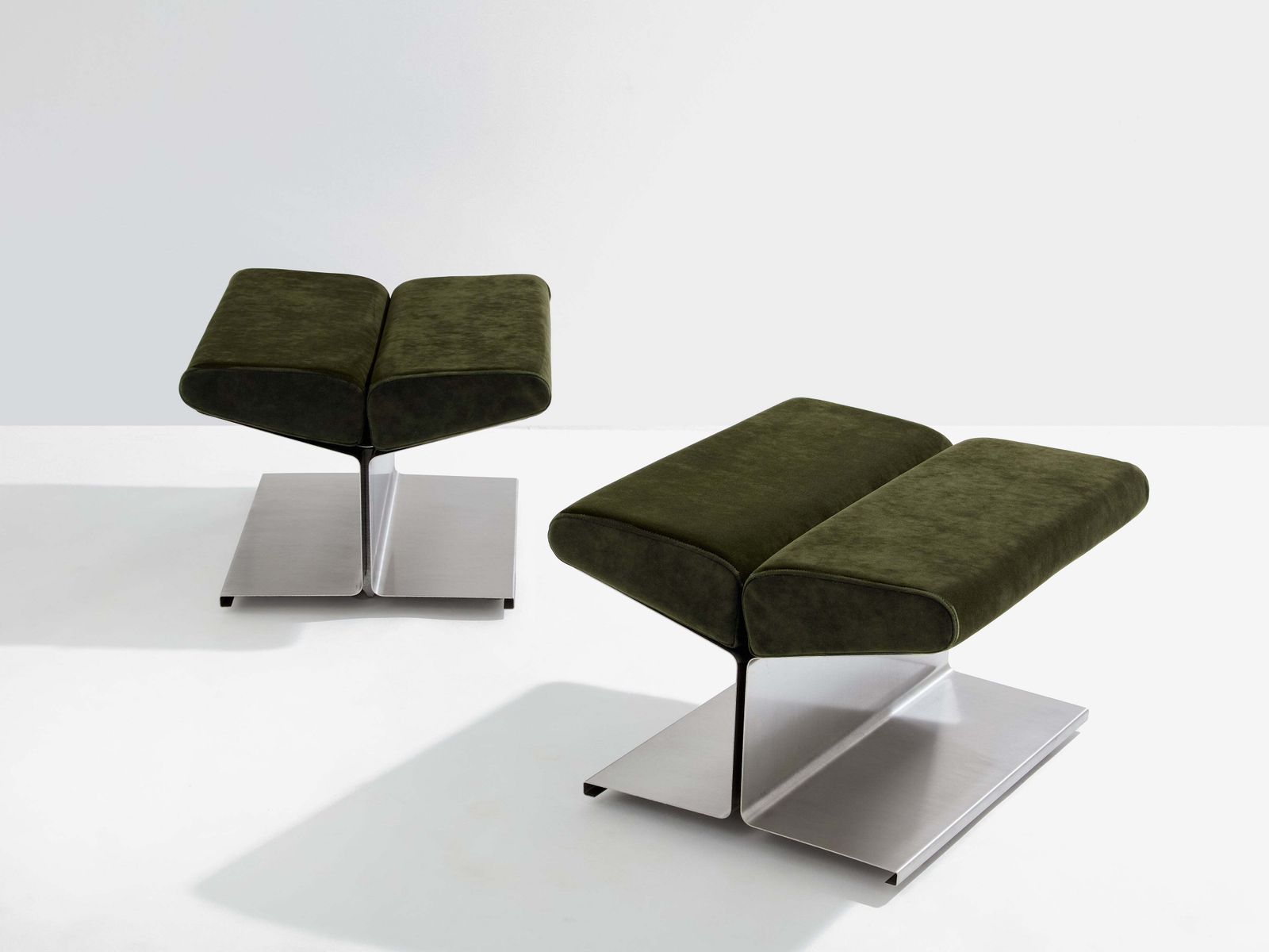 Poufs en acier inoxydable et Alcantara Paul Geoffroy pour Uginox, 1975 photo furniture