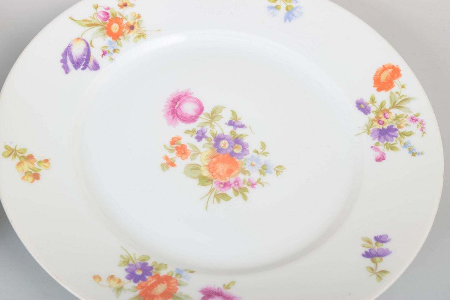 Rosenthal. Set van vier porseleinen dinerborden in het Else-patroon. Jaren 1930 photo for sale