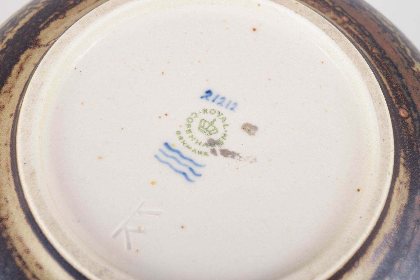 Knud Kyhn For Royal Copenhagen. Round Stoneware Dish With Relief Of Elephant. photo Home Decor