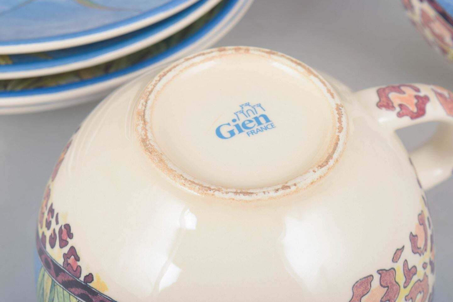 Gien, "Savane". Set van vier grote ontbijtkoppen met bijpassende schotels. photo Woonaccessoires