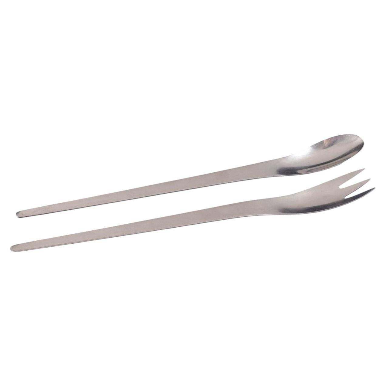 Couverts à salade Arne Jacobsen pour Anton Michelsen en acier inoxydable.