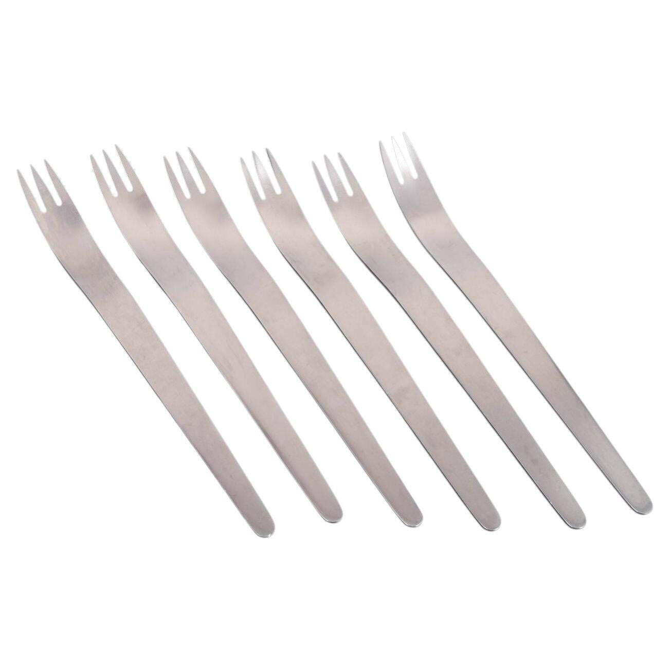 Arne Jacobsen voor Anton Michelsen. Set van zes dinervorken in roestvrij staal.