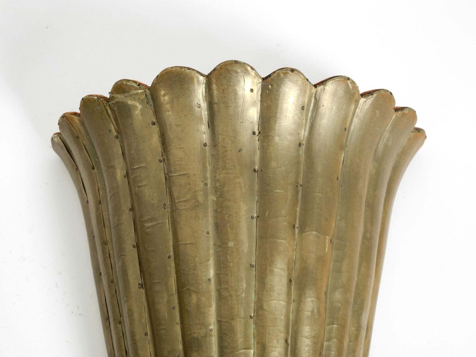 photo buy Paar zeldzame grote wandlampen uit de jaren 1950 van hout bekleed met aluminium