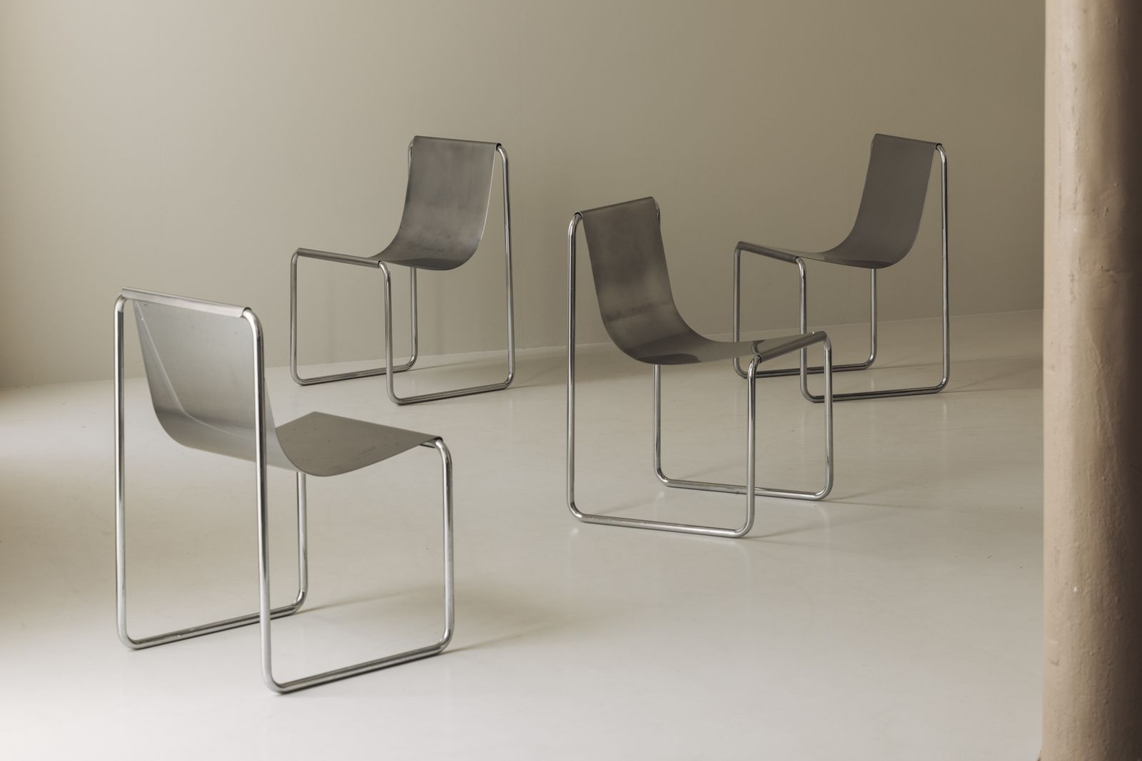 Zeer zeldzame set van vier eetkamerstoelen van Patrick Gingembre, Frankrijk jaren 1960