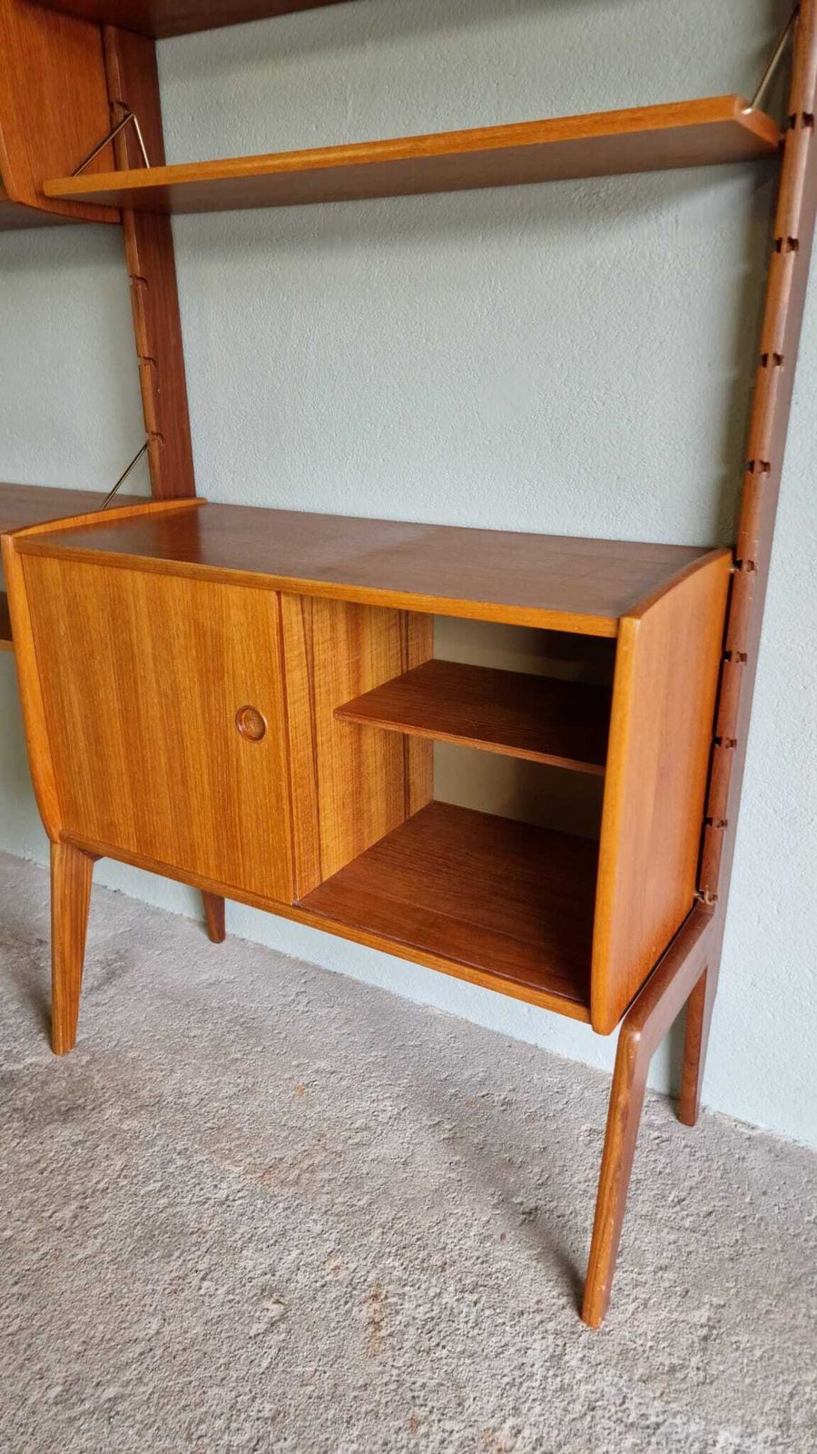 Bibliothèque sur pieds Ergo, scandinave mid-century, années 1960 photo furniture
