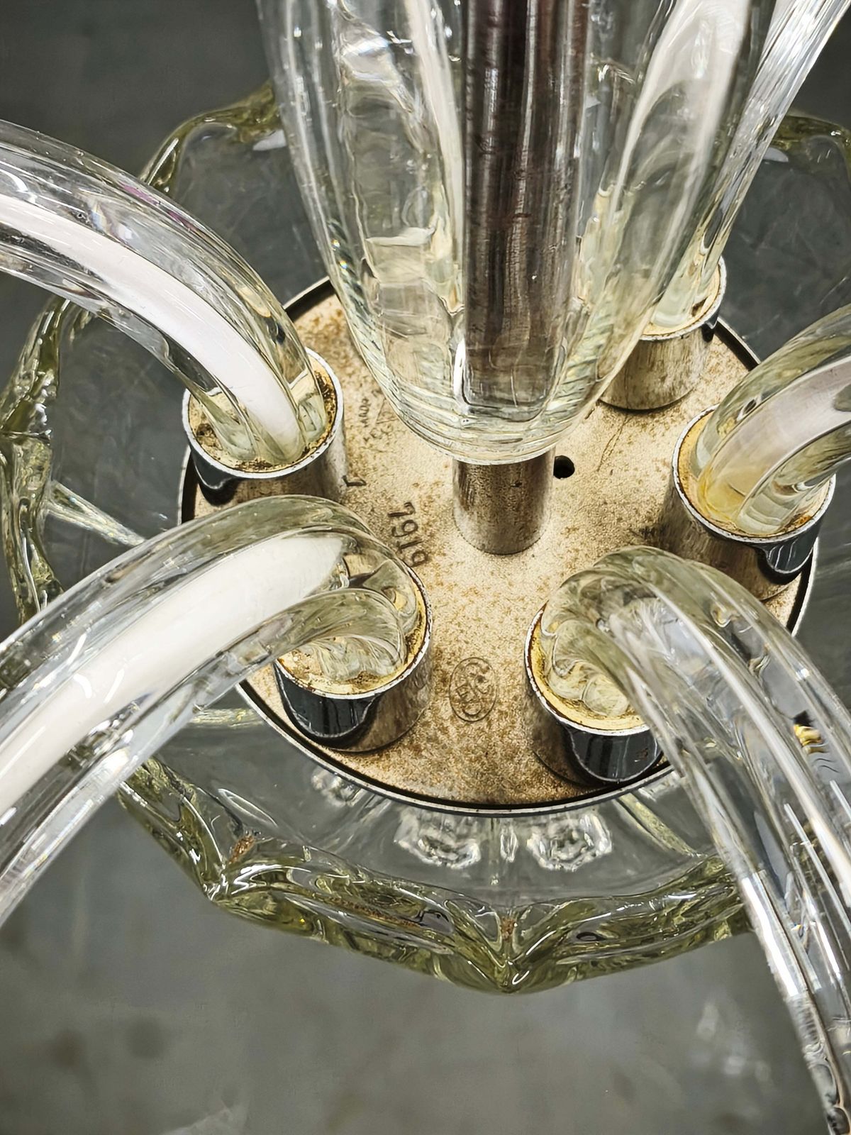 Luminaires Lustre Art Déco à six bras en verre, Tchécoslovaquie, années 1930 photo