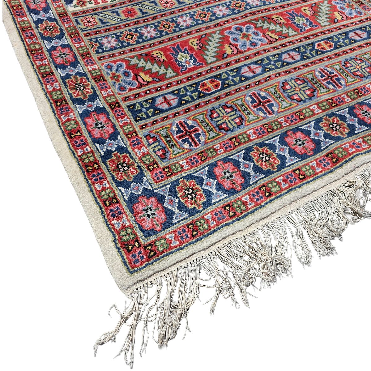 Tapis en laine tunisien noué à la main, seconde moitié du XXe siècle photo furniture