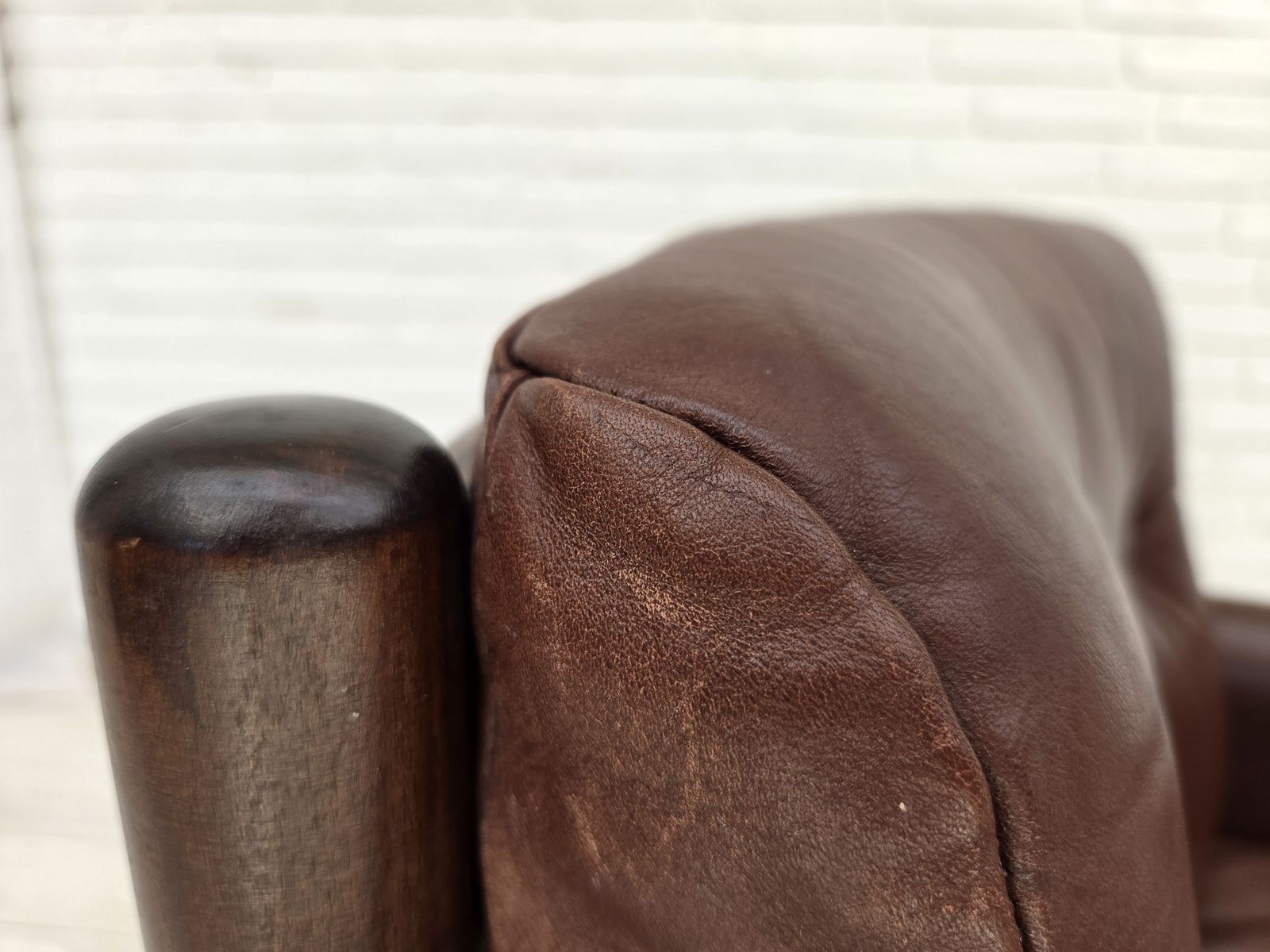 1970s, Scandinavian Armchair, Furniture Leather, Beech Wood. photo vinterior