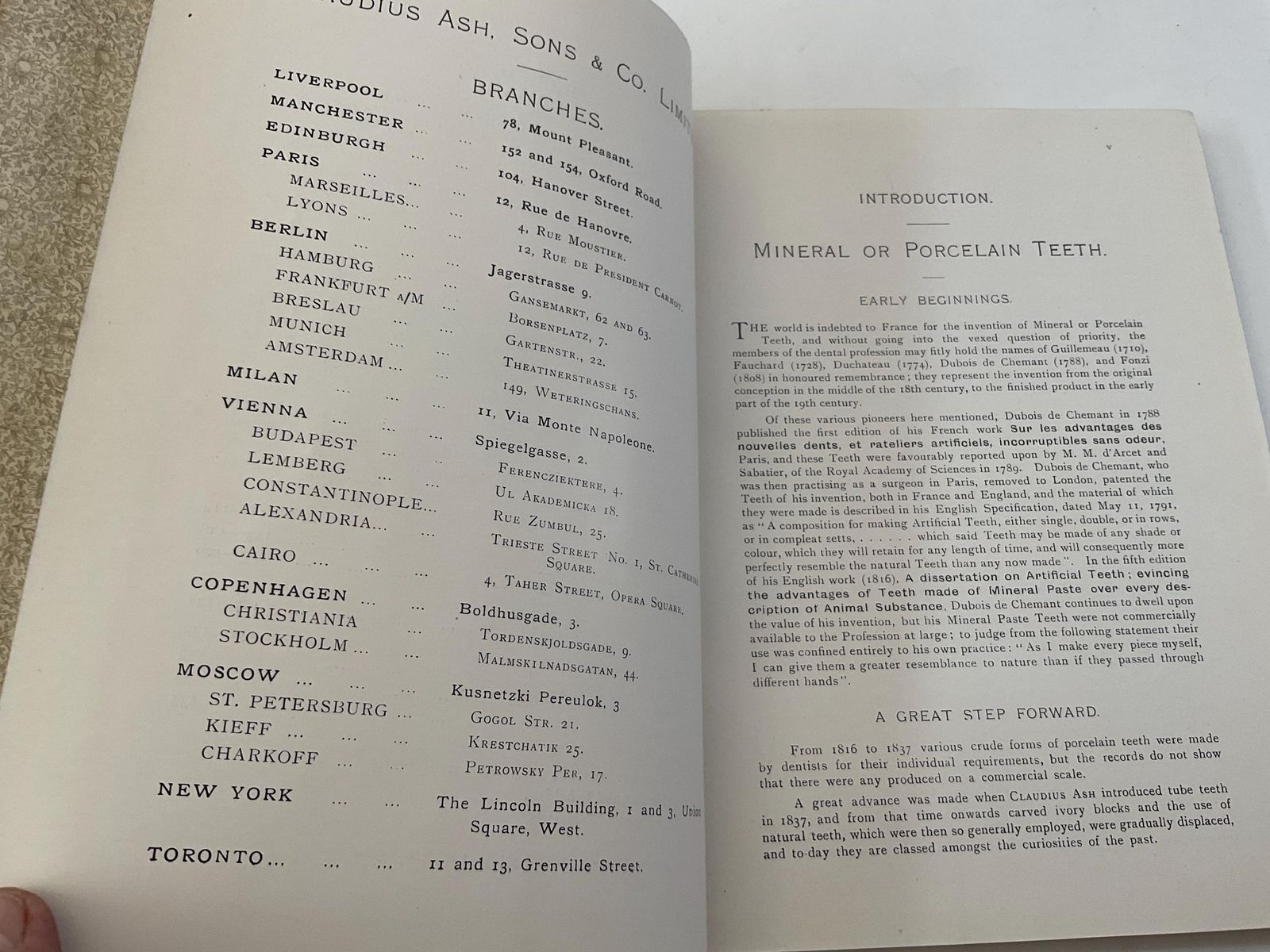 Zeldzame antieke geïllustreerde tandheelkundige catalogus van Claudius Ash uit 1912. Tandartskabinet, curiosa en decoratie. photo buy