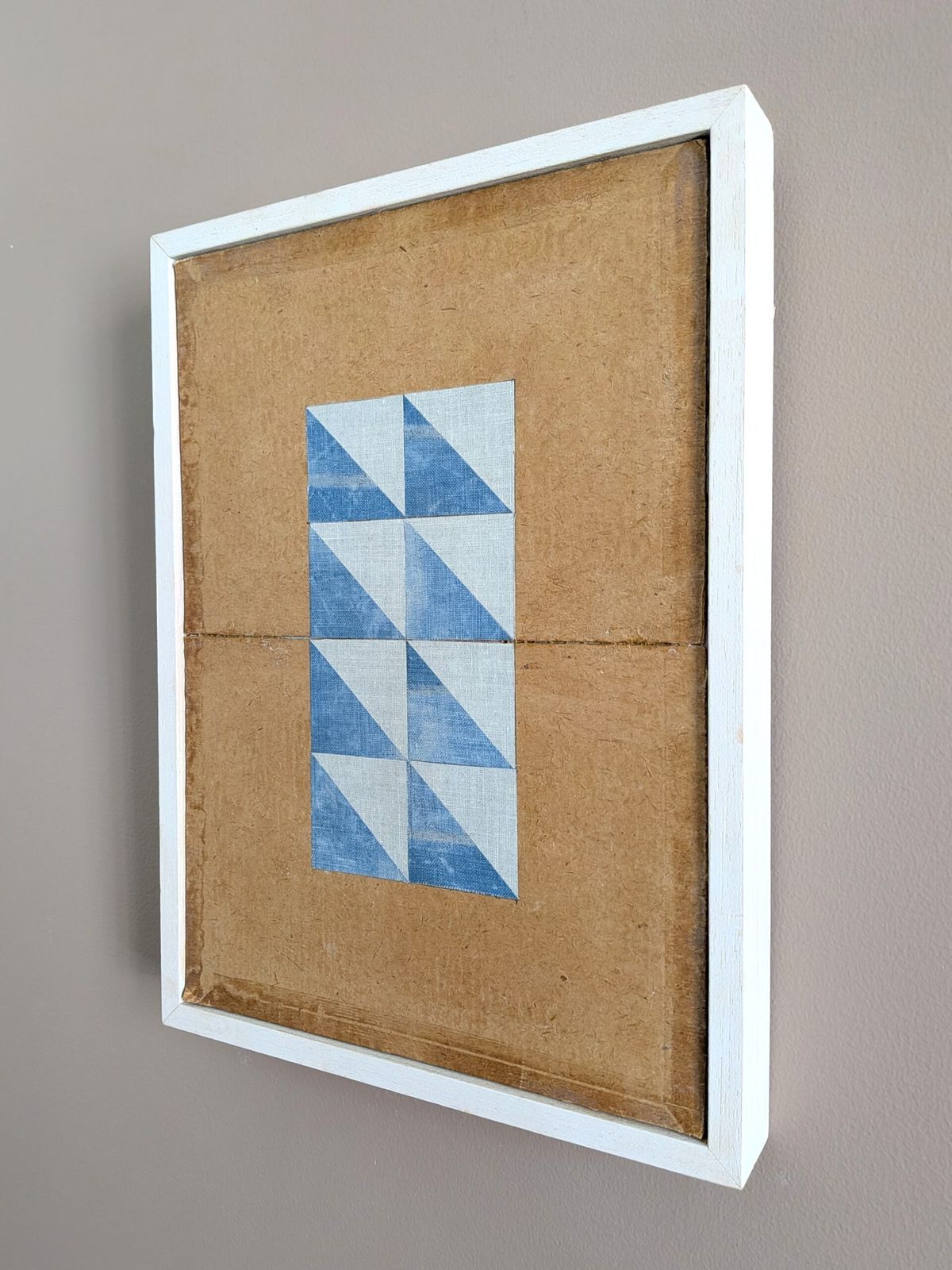 Geometrische collage met blauwe driehoeken, olieverfschilderij photo furniture